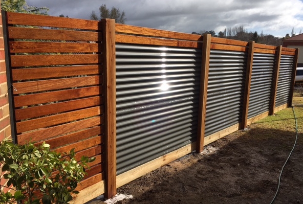 Colorbond fencing versus timber fencing